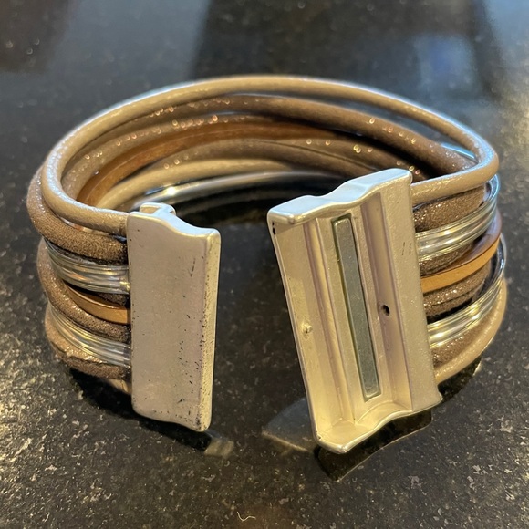 Bracelet - Picture 2 of 3